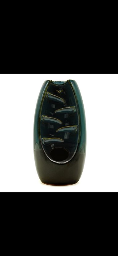 Pretplūsmas ovāla dūmu kaskāde